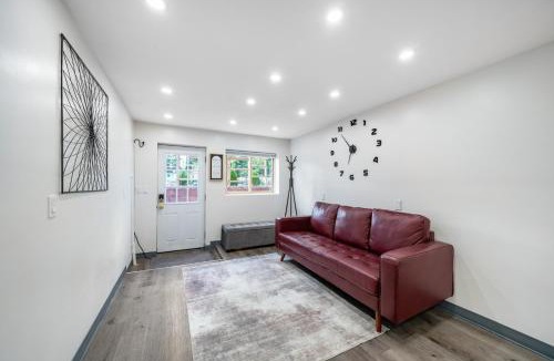 Passaic Apartment | Jetted Tub Stay