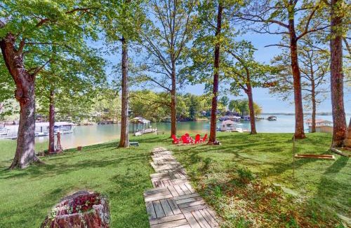 Huddleston House | Jewelbox Cottage - Dog-friendly Lakefront home with private dock, canoe & SUPs