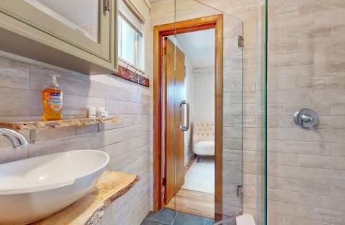 Huddleston House | Jewelbox Cottage - Dog-friendly Lakefront home with private dock, canoe & SUPs
