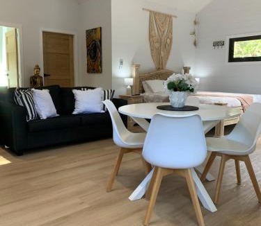 Vincentia House | Jezabel's Retreat Jervis Bay