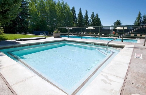 Teton Village Condo | JHRL - Slopeside Sleeping Indian East #7 Studio