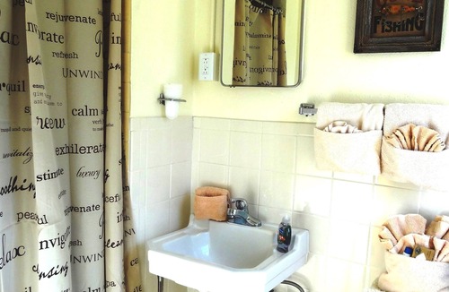 Mount Ida Hotel | JI8, Queen Guest Room at the Joplin Inn at entrance to the resort, , just 2 1/2 miles from Lake Ouachita. by RedAwning