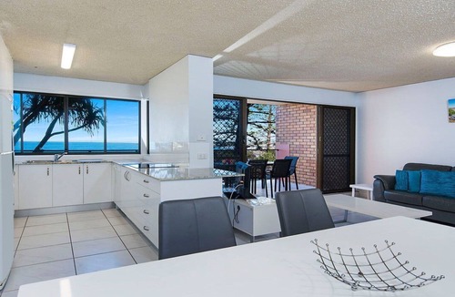 Kings Beach Apartment | Jilci Unit 4 Kings Beach QLD
