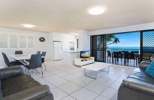 Kings Beach Apartment | Jilci Unit 4 Kings Beach QLD