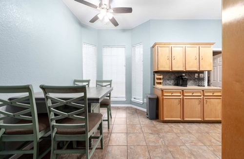 Killeen House | Jim Ave Inn Summary: