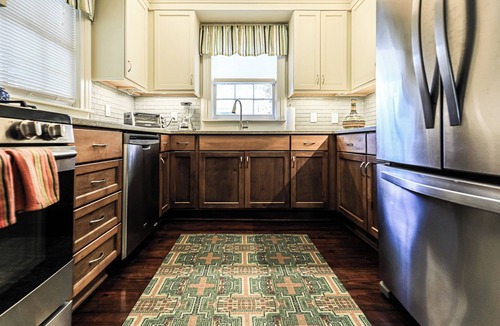 Beach Institute House | Jingle Bells Square House