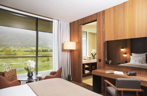 Crozet Hotel | Jiva Hill Resort - Genève