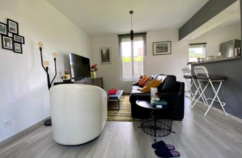 Chilleurs-aux-Bois House | Jiwe