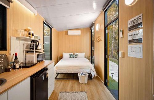 South Kolan House | JJJ's Ranch Farm 1 by Tiny Away