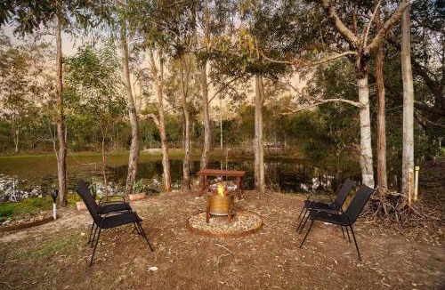 South Kolan House | JJJ's Ranch Farm 2 by Tiny Away