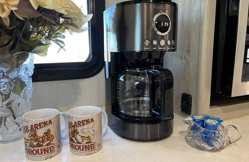 Riverton House | JMA Alpine Inn