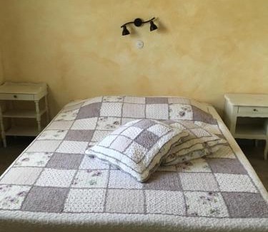 Entrevaux Bed & Breakfast | Joëlle et Daniel