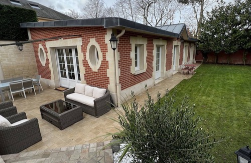 Le Vesinet House | JO 2024 - Maison de Charme à 15mns de Paris Dans un Écrin de Verdure Proche RER