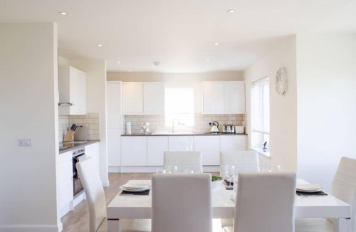 Tarskavaig House | Joan's House by Interhome