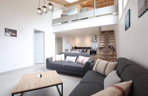 Souraide House | JOANESENEA BI - SOURAIDE