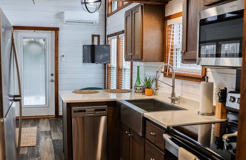 Dover Cottage | Joanie's Place 120 PGL