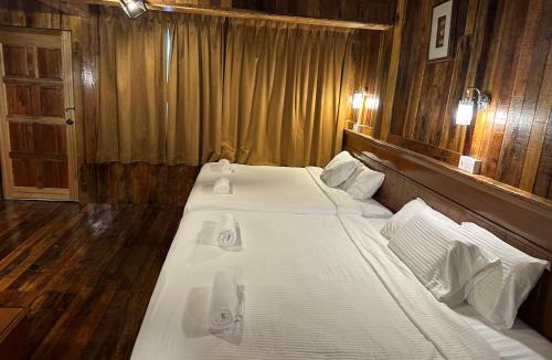 Teluk Nipah Hotel | Joe Fisherman Inn