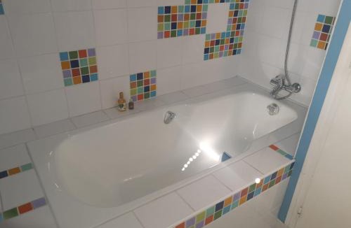 Hopital-Camfrout Bed & Breakfast | Joelle et Hans B&B