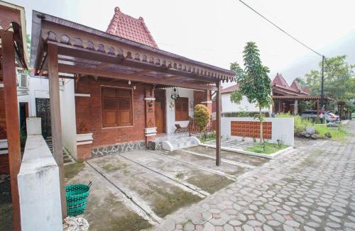 Klaten House | Joglo Prambanan B3