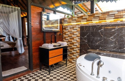 Berawa Villa | Joglo Villa only 2 minute to the beach