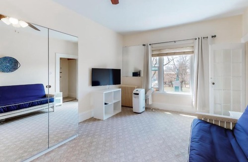 Commercial Street House | John Cabot