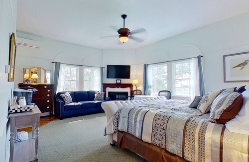 Groton House | John Joseph Inn