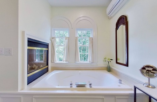 Groton House | John Joseph Inn