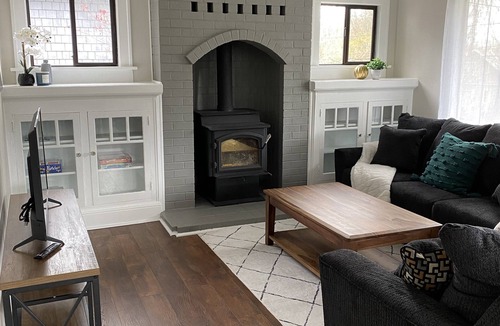 Lair Hill House | John's Landing Updated Bungalow