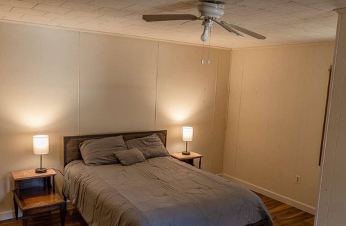 Hiawatha House | JOHN WAYNES GETAWAY