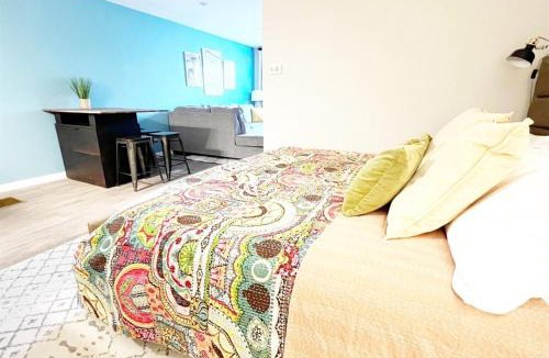Custer Apartment | Johnny Cash "Rambler" on Main