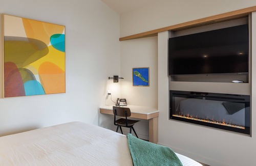 Eastsound Hotel | Johns - Graciously Appointed