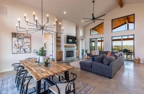 Johnson City House | Johnson City Limits Panoramic Hill Country Views!