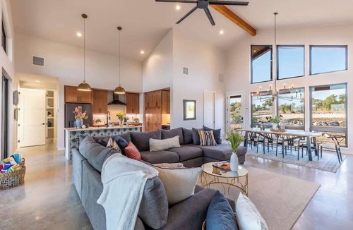 Johnson City House | Johnson City Limits Panoramic Hill Country Views!