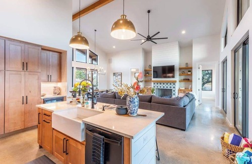 Johnson City House | Johnson City Limits Panoramic Hill Country Views!