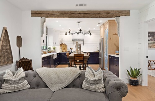 Johnson City House | johnson odiorne haus Near Wineries