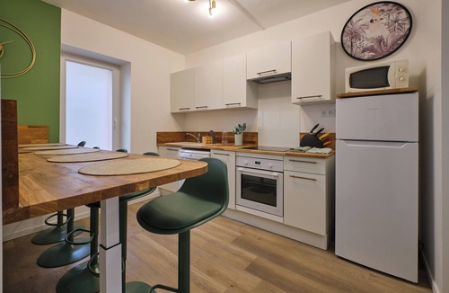 Limoux Apartment | Joli Appartement 2 Chambres Wifi Centre Ville