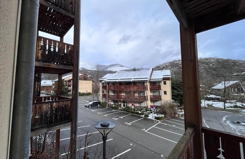 Ax-les-Thermes Apartment | Joli appartement avec terrasse