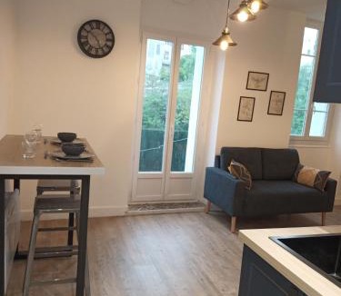 Graulhet Apartment | Joli Appartement avec balcon clim