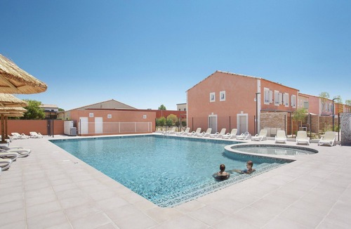 Aigues-Mortes Condo | Joli Appartement avec Accès Piscine Extérieure
