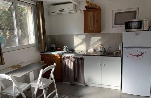 Saint-Maximin-la-Sainte-Baume Apartment | JOLI STUDIO INDEPENDANT 20m² AVEC JARDIN