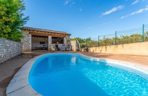 Laval-Saint-Roman House | Joli gîte avec piscine