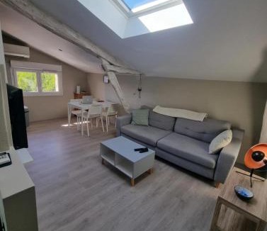 Lescure-dAlbigeois Apartment | Joli petit logement avec fraîcheur et confort