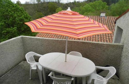 Vieille-Brioude House | Joli petit T2 calme au bord de leau