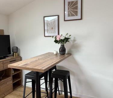 Champagne-au-Mont-d'Or Apartment | Joli Studio Champagne au Mont d'or