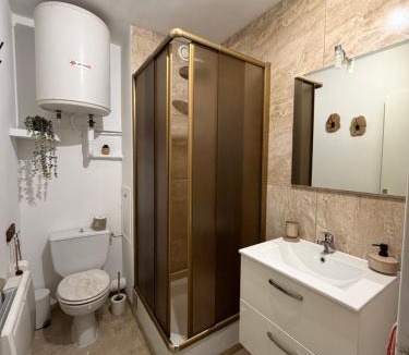 Moulins Apartment | Joli studio avec parking privé