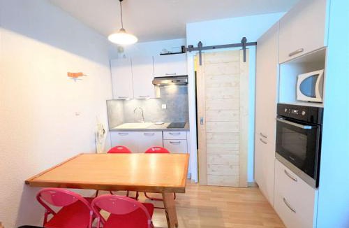 Pyrenees 2000 Apartment | JOLI STUDIO-CABINE AVEC ACCES SUR LES PISTES DE PYRENEES 2000