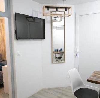 Pithiviers Apartment | Joli studio Clim & Wifi