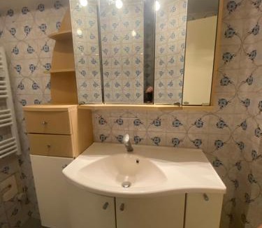 Saint-Cyr-sur-Loire Apartment | Joli studio