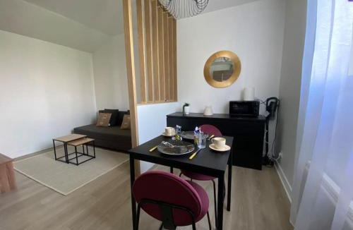 Champigny-sur-Marne Apartment | Joli Studio Lumineux et moderne