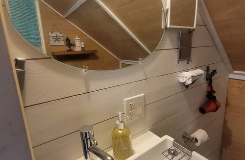 Cap aux Meules Apartment | Joli studio situé en plein coeur de l'île centrale, à quelques pas de la plage